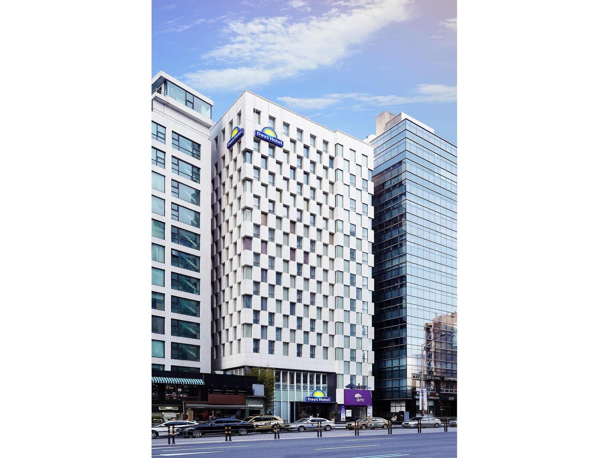 Days Hotel By Wyndham Seoul Myeongdong Exterior photo